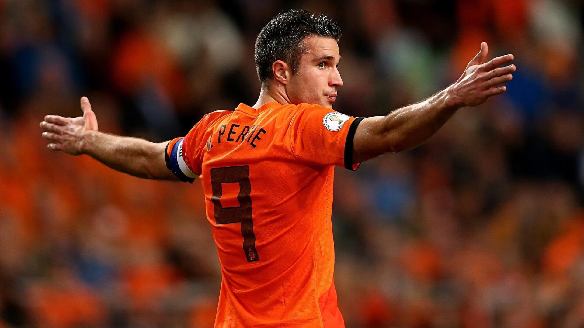 深圳队单节拉开篮网，福克斯在欧冠决赛接管比赛，体育叙事中的中国速度与美国时刻