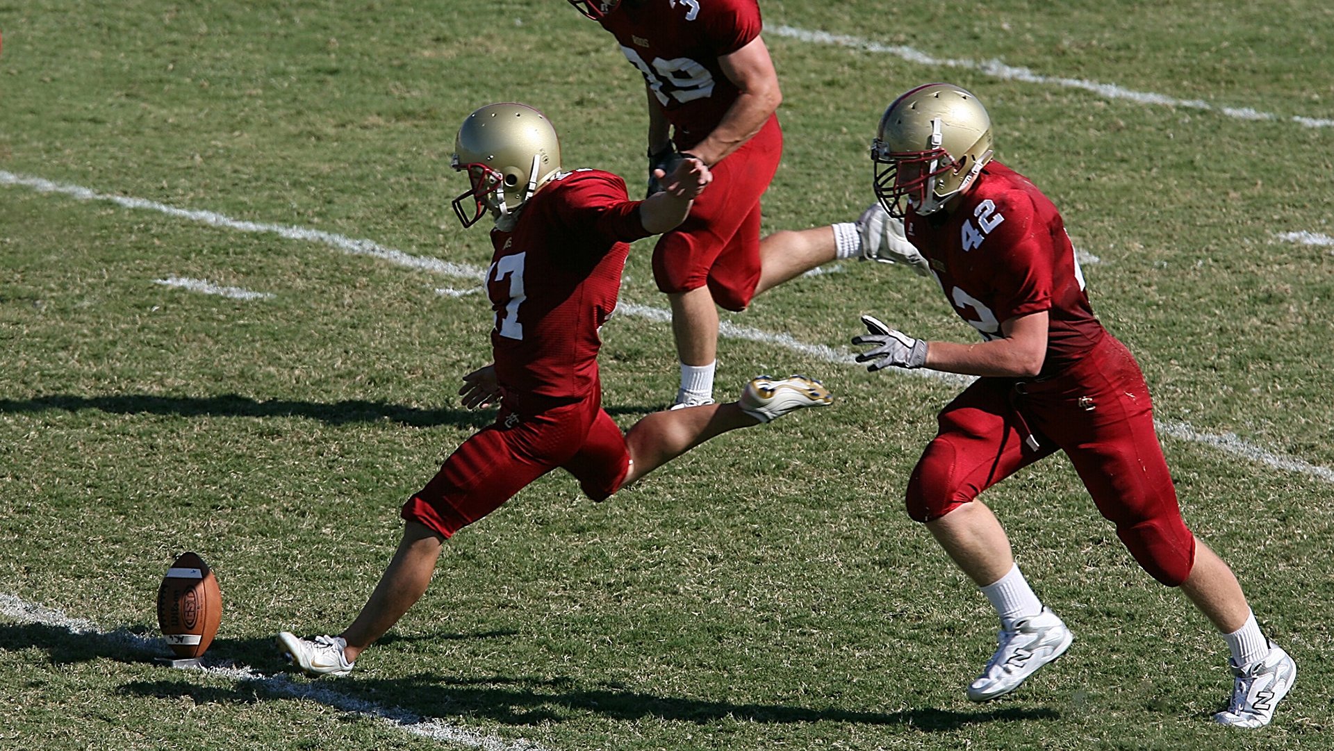 佛罗伦萨打穿马德里竞技，卡塞米罗如何成为那枚最沉默的棋子