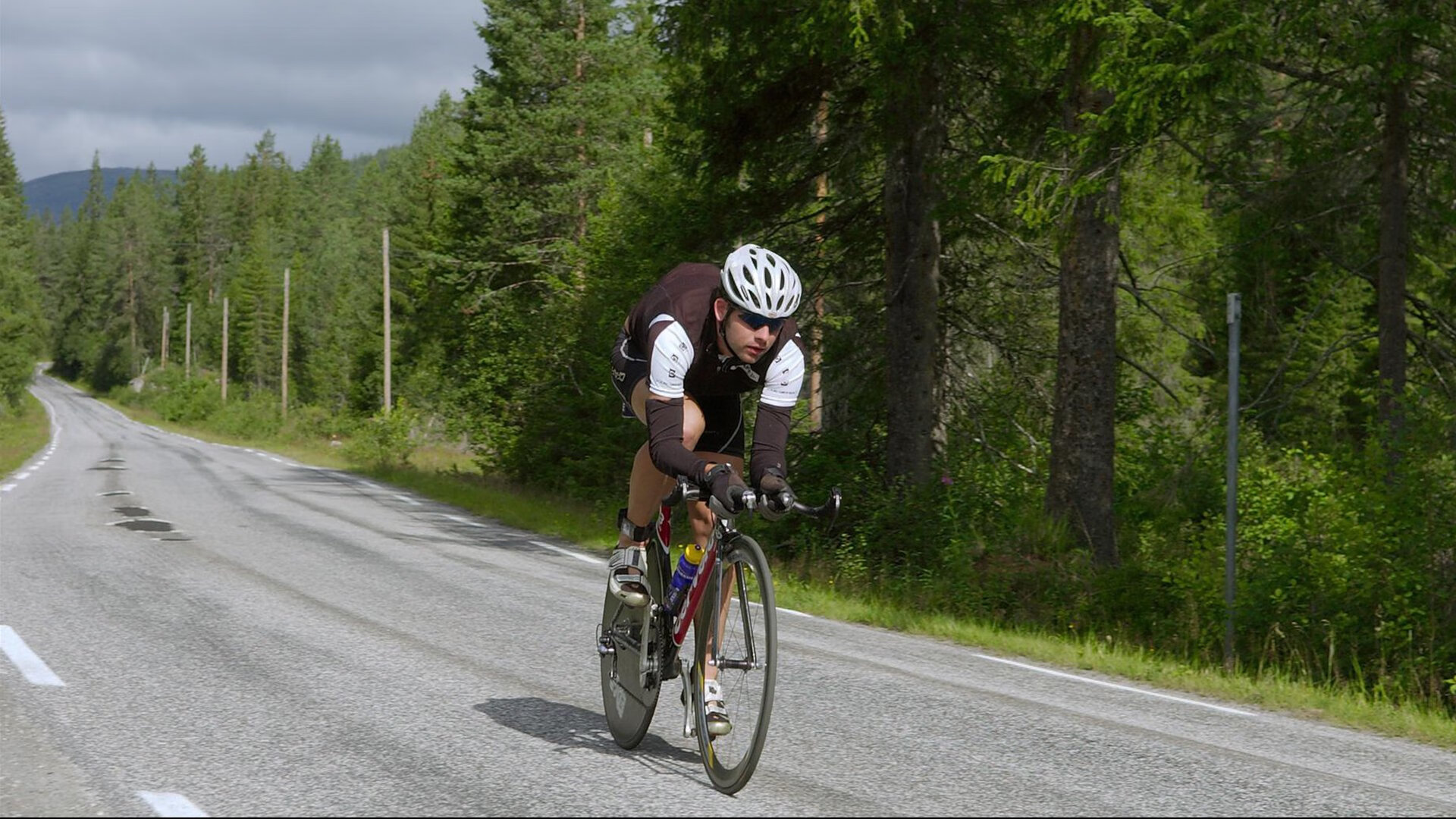 摩洛哥压制加纳，足球场上的地缘角力，与罗德里格在NBA的文化接管