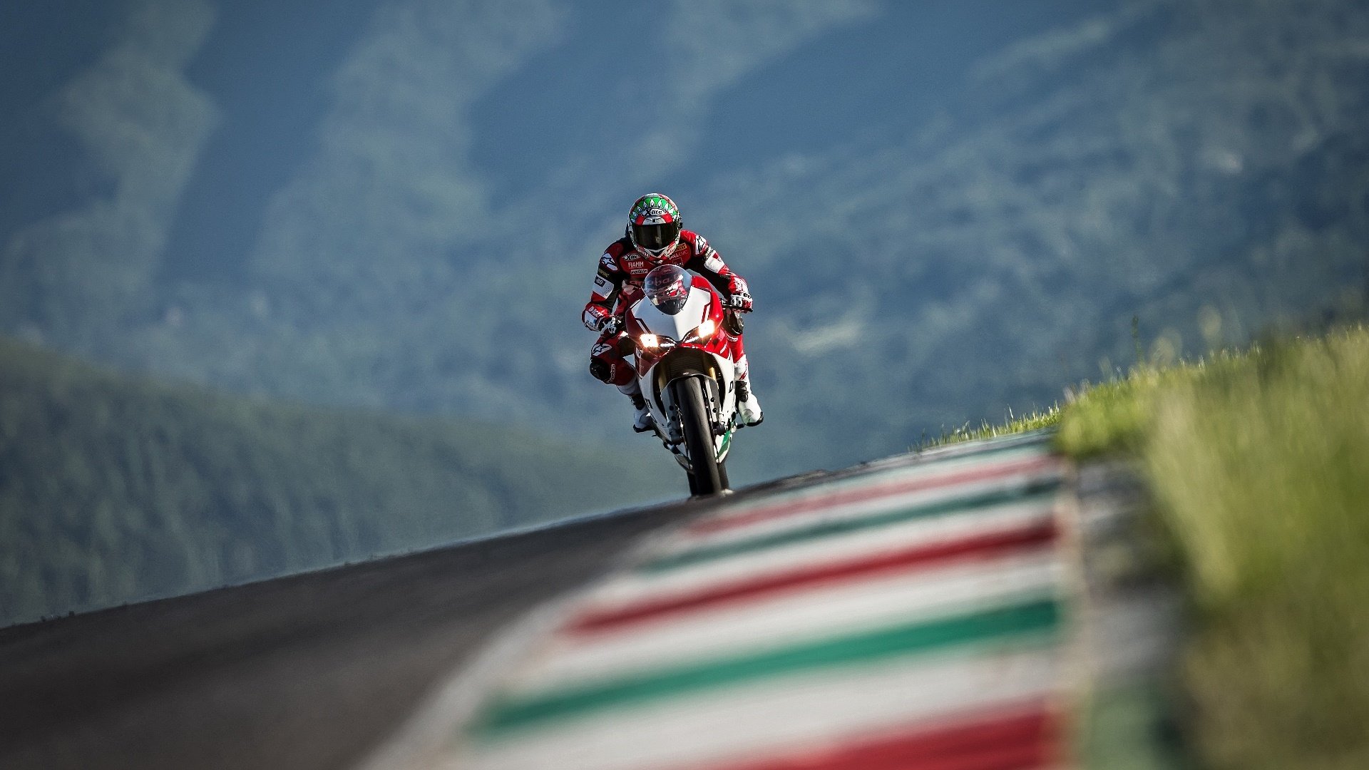 绿茵狂飙,2026世界杯出线战,巴西横扫越南,阿方索·戴维斯引领快速反击风暴